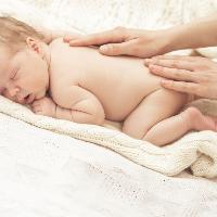 Bon pour un cycle de Massage bébé (Participation: 1/4 de l'article) -  LISTE de Charline et Christop